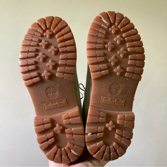 Timberland | Women’s Premium 6” Classic Waterproof Leather Work Boot - Picture 8 of 9